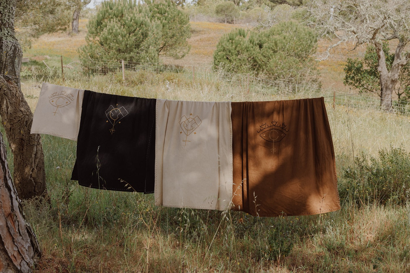 Hand Embroidered Cashmere Blanket - Eyes of the Heart