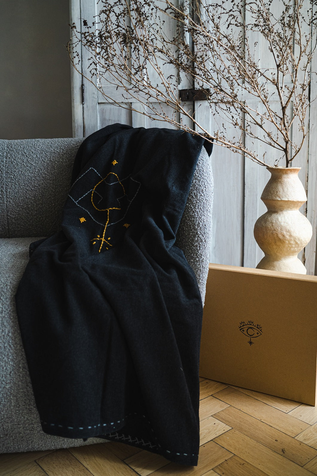 Hand Embroidered Cashmere Blanket - Eyes of the Heart