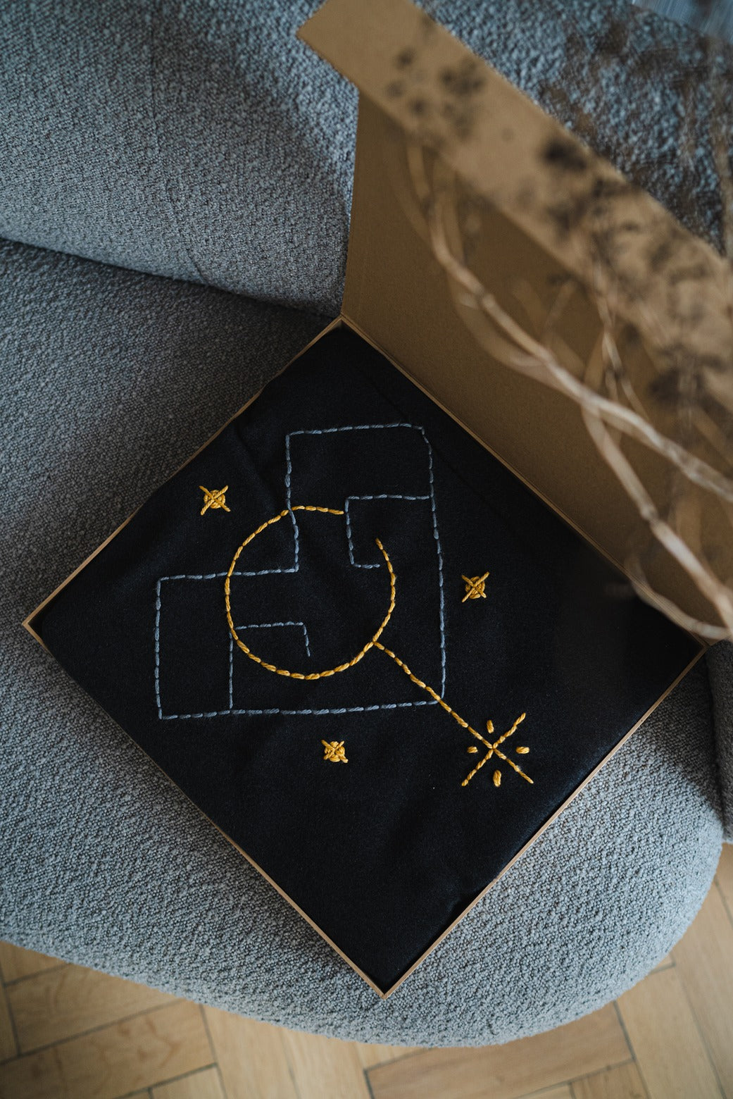 Hand Embroidered Cashmere Blanket - Eyes of the Heart