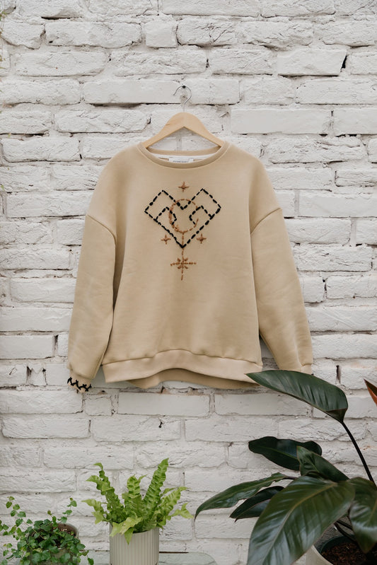 Eyes of the Heart - Beige Crew Neck Sweatshirt