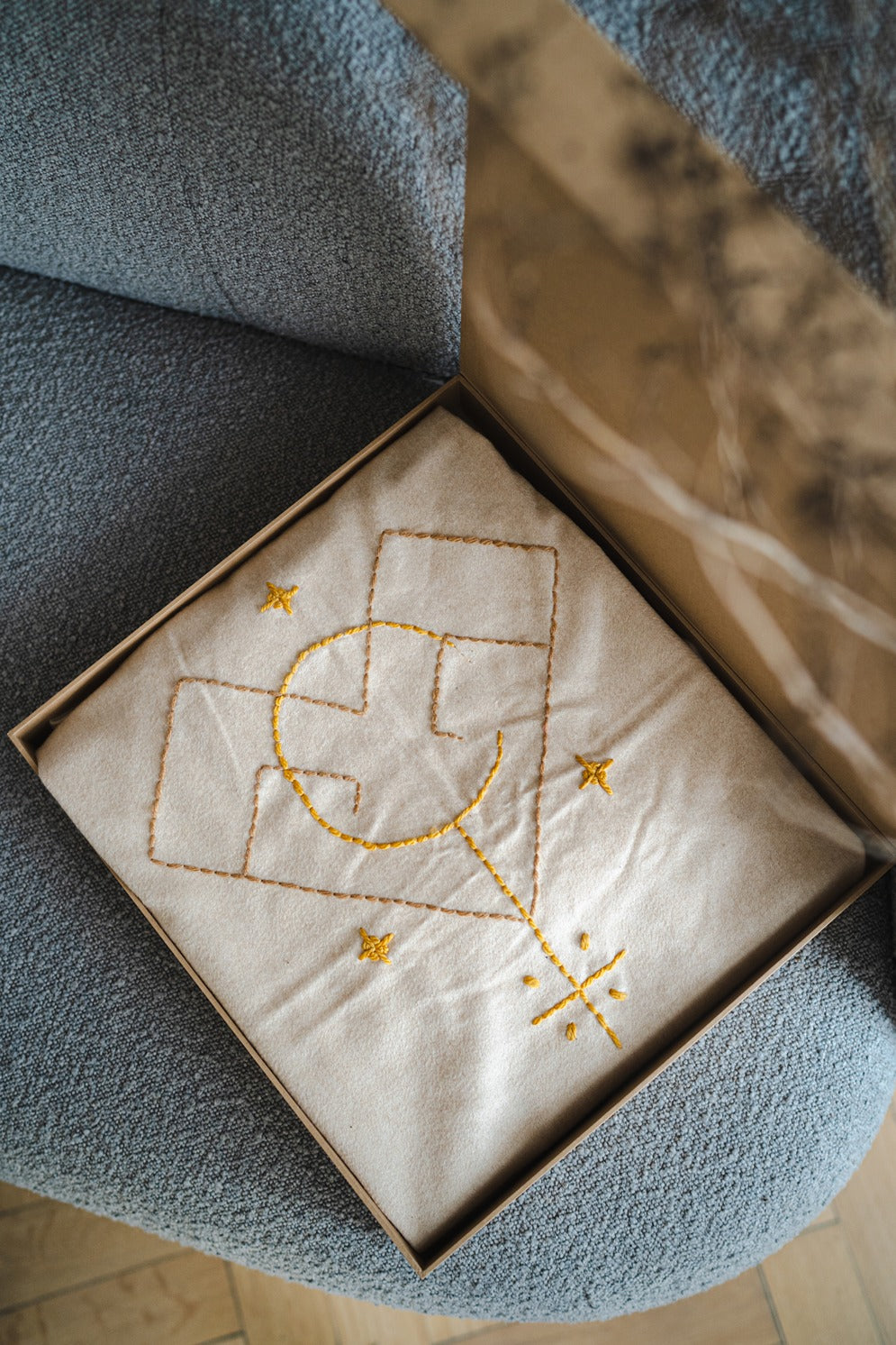 Hand Embroidered Cashmere Blanket - Eyes of the Heart