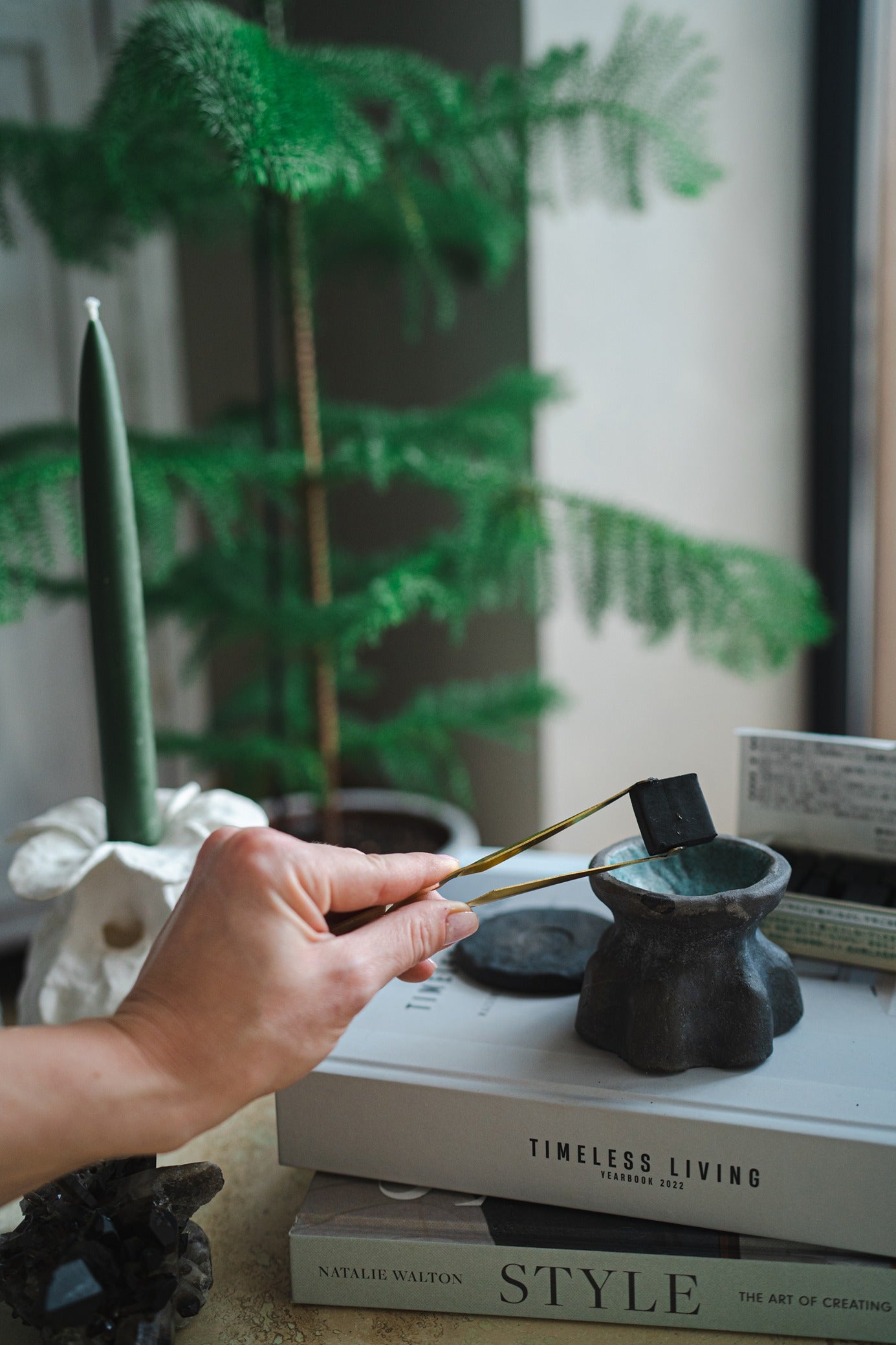 Frankincense & Resin Ceramic Burner  - Dark Grey